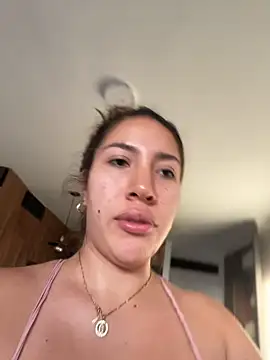 Snapshot of daniela_henao chatting on June 9, 2026, 10:44 pm daniela henao online show from June 9, 2026, 10:44 pm