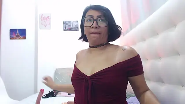 Snapshot of hornywife_ chatting on September 23, 2025, 7:32 pm hornywife online show from September 23, 2025, 7:32 pm