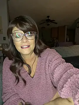 Snapshot of cowgirlc chatting on February 26, 2025, 3:35 am cowgirlc online show from February 26, 2025, 3:35 am