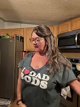 Snapshot of cowgirlc chatting on October 4, 2025, 2:35 am cowgirlc online show from October 4, 2025, 2:35 am