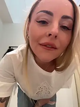 EmaSalis online show from February 3, 2026, 11:48 am