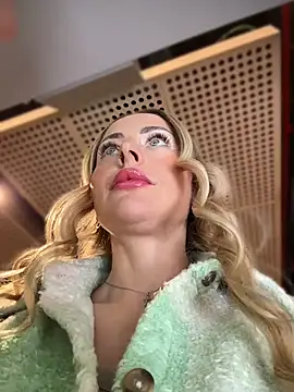 EmaSalis online show from April 17, 2026, 9:12 am