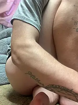 Snapshot of mommyslittlefemboy chatting on November 5, 2025, 12:03 am mommyslittlefemboy online show from November 5, 2025, 12:03 am