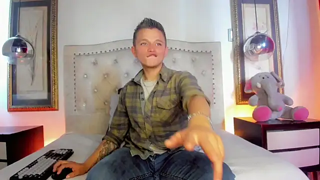 Tim wolf online show from November 10, 2025, 8:47 pm