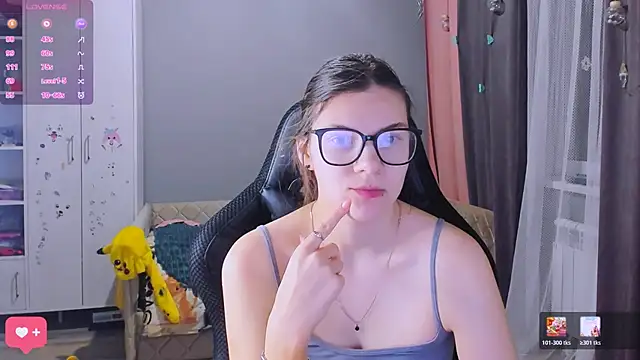 MollyLollipop online show from February 18, 2026, 12:52 am