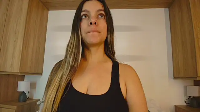 Snapshot of Isabella_Harley chatting on December 1, 2025, 1:56 pm Isabella Harley online show from December 1, 2025, 1:56 pm