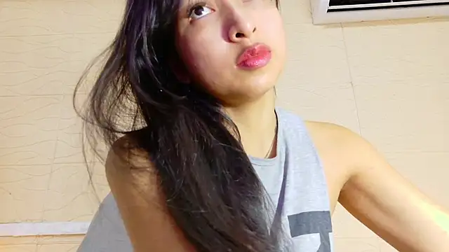 Snapshot of Sweet_baby_hellen chatting on March 8, 2025, 3:50 am Sweet baby hellen online show from March 8, 2025, 3:50 am