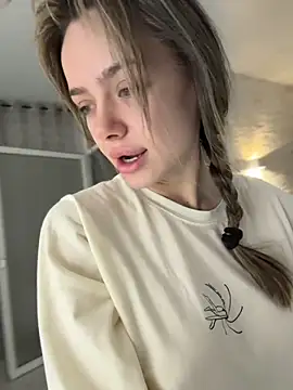 Kylie Desire online show from November 15, 2025, 11:42 pm