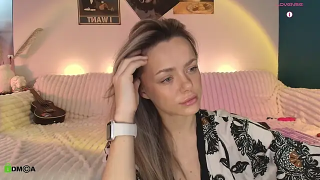 Kylie Desire online show from December 14, 2025, 4:08 am