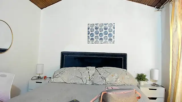 Snapshot of ZulyMichels chatting on October 28, 2025, 12:26 pm ZulyMichels online show from October 28, 2025, 12:26 pm