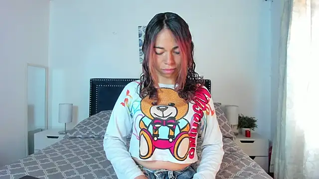 ZulyMichels online show from March 25, 2026, 12:37 pm