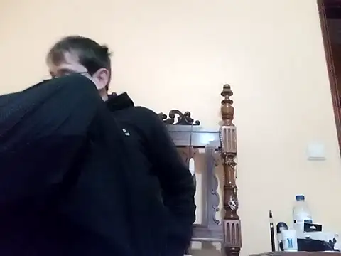 Snapshot of White_rabbit_ chatting on February 9, 2025, 3:23 pm White rabbit  online show from February 9, 2025, 3:23 pm