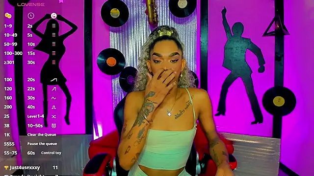 nickyminach  online show from February 17, 2026, 3:15 am