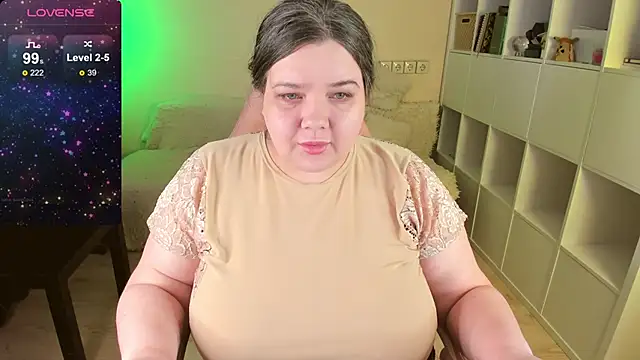 PlumPie online show from March 1, 2025, 5:38 pm