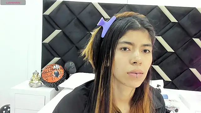 Snapshot of Girl_Cherry chatting on October 16, 2025, 11:29 am Girl Cherry online show from October 16, 2025, 11:29 am