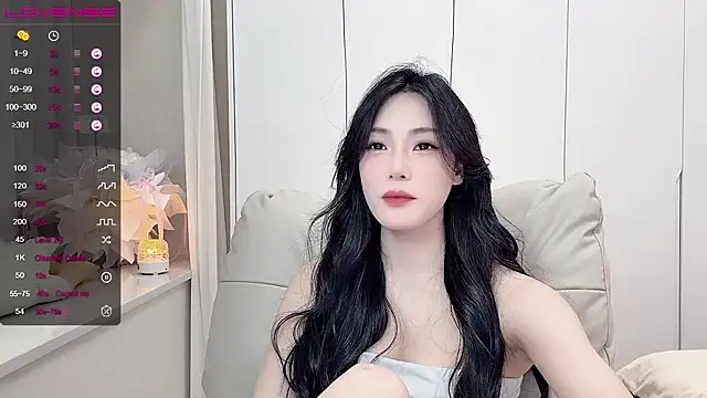 uuxiaocai online show from April 21, 2026, 12:45 pm