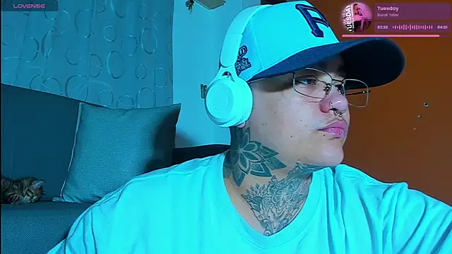 Snapshot of Techno_420_ chatting on November 3, 2025, 8:56 pm Techno 420 online show from November 3, 2025, 8:56 pm