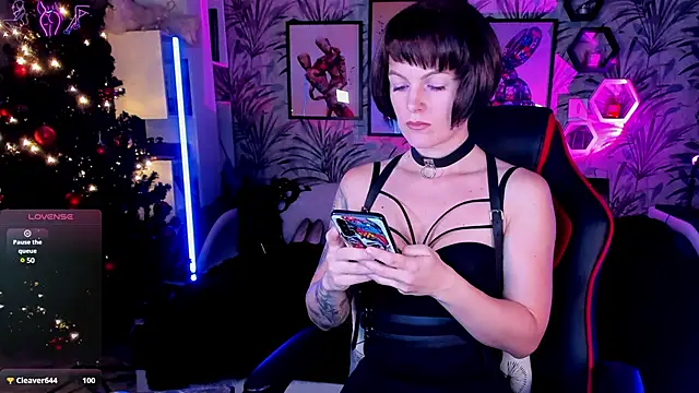 Snapshot of Devi_Evi chatting on December 29, 2024, 7:11 pm Devi Evi online show from December 29, 2024, 7:11 pm