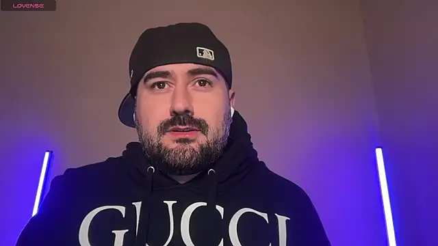 DominantTheo online show from June 9, 2026, 3:40 am
