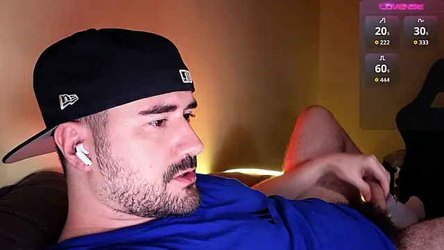 DominantTheo online show from February 24, 2026, 3:40 am