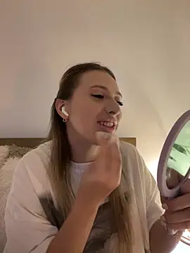 Snapshot of Eva_Ryen chatting on November 9, 2025, 4:22 pm Eva Ryen online show from November 9, 2025, 4:22 pm