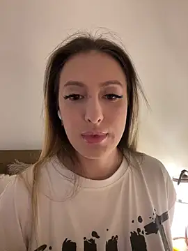 Snapshot of Eva_Ryen chatting on November 14, 2025, 5:27 pm Eva Ryen online show from November 14, 2025, 5:27 pm