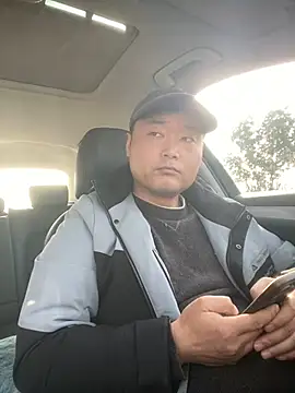 Snapshot of S00 chatting on January 2, 2025, 3:58 am S00 online show from January 2, 2025, 3:58 am