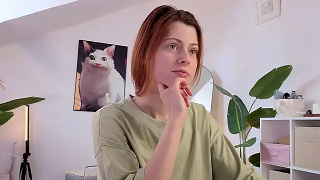 doll lesli online show from April 18, 2026, 1:02 pm