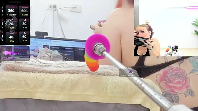 Paulina Davis  online show from January 17, 2026, 11:08 pm