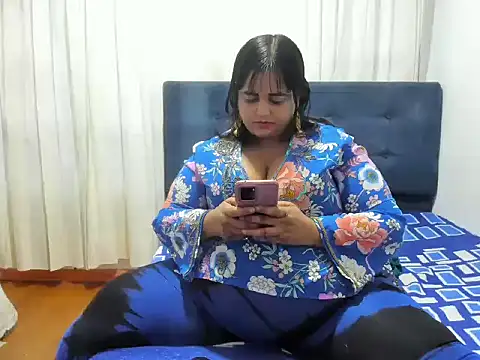 Snapshot of SusanaEshwar chatting on November 24, 2025, 10:43 pm SusanaEshwar online show from November 24, 2025, 10:43 pm