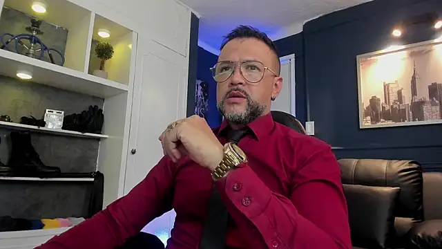 Snapshot of MrFrank_tattoo chatting on July 6, 2026, 1:18 pm MrFrank tattoo online show from July 6, 2026, 1:18 pm