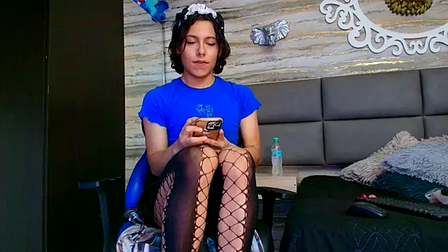 Snapshot of oliver__brown chatting on December 4, 2025, 10:09 pm oliver brown online show from December 4, 2025, 10:09 pm