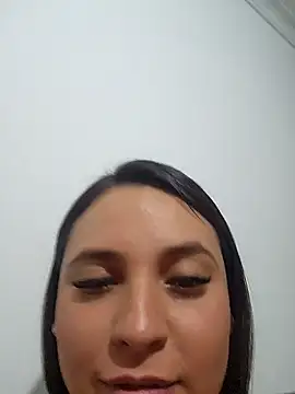Snapshot of LizzRouse chatting on October 2, 2025, 8:34 pm LizzRouse online show from October 2, 2025, 8:34 pm