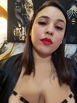 LizzRouse online show from May 14, 2026, 9:12 pm