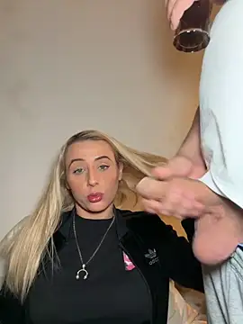 Strongqueen online show from March 27, 2026, 11:27 pm