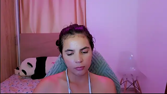  elenna online show from May 12, 2026, 5:52 pm