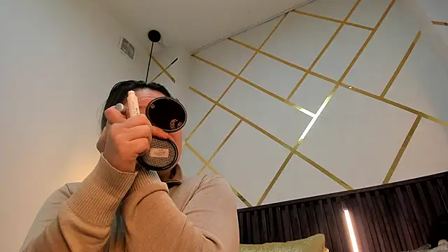  rebecca1 online show from November 17, 2025, 2:43 pm