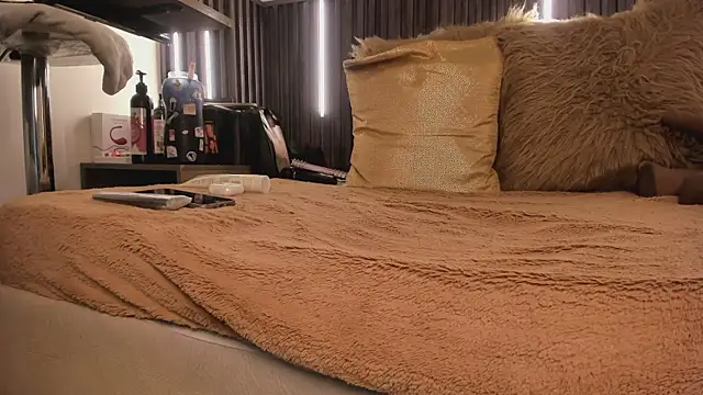  rebecca1 online show from April 9, 2026, 1:29 am