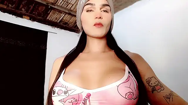 Snapshot of little_tsgirl_ chatting on November 28, 2025, 12:33 am little tsgirl online show from November 28, 2025, 12:33 am