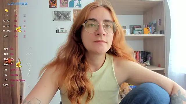 Snapshot of linda_giggle chatting on March 20, 2025, 2:21 pm linda giggle online show from March 20, 2025, 2:21 pm