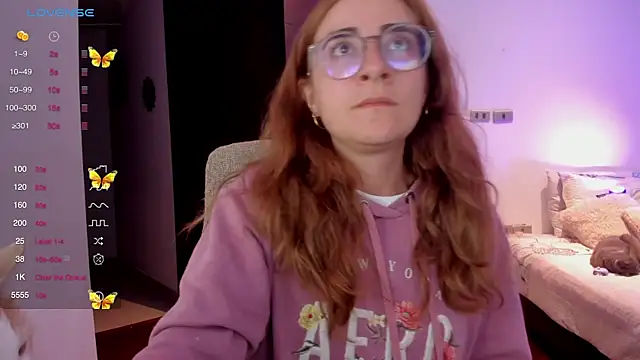 Snapshot of linda_giggle chatting on February 3, 2025, 12:47 am linda giggle online show from February 3, 2025, 12:47 am