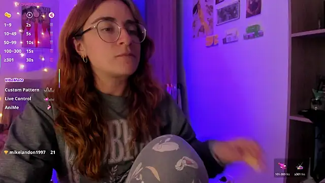 Snapshot of linda_giggle chatting on October 1, 2025, 2:38 am linda giggle online show from October 1, 2025, 2:38 am