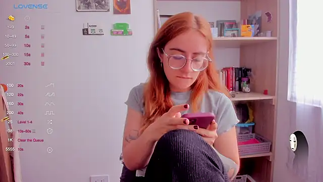 Snapshot of linda_giggle chatting on February 23, 2025, 6:12 pm linda giggle online show from February 23, 2025, 6:12 pm