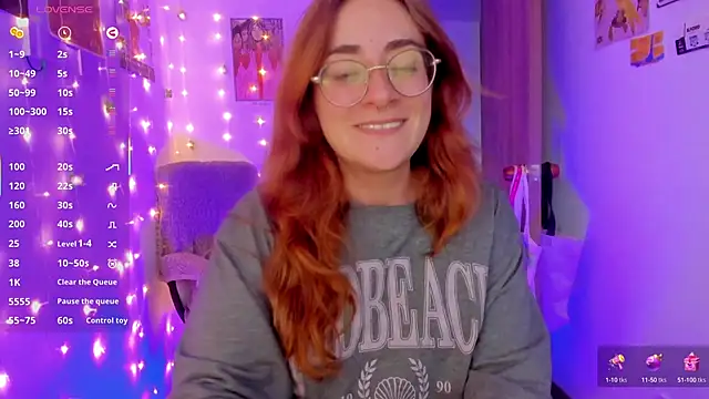 Snapshot of linda_giggle chatting on October 5, 2025, 10:44 pm linda giggle online show from October 5, 2025, 10:44 pm