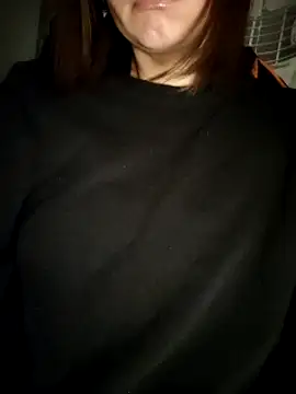 Snapshot of Aashikalaa chatting on February 9, 2025, 5:11 pm Aashikalaa online show from February 9, 2025, 5:11 pm