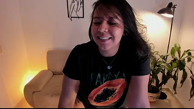 Amber  Davis online show from December 22, 2025, 9:15 pm