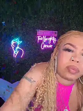 Snapshot of ThickAssRena chatting on May 21, 2026, 10:07 pm ThickAssRena online show from May 21, 2026, 10:07 pm