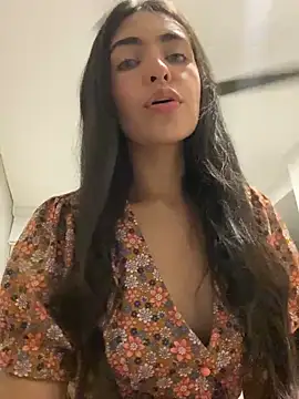 DaphneUwu online show from April 10, 2026, 1:23 am