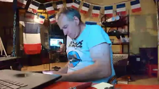 jeanlulu online show from June 18, 2026, 8:03 pm