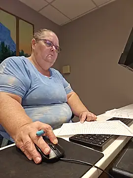 Snapshot of Hornybbw1978 chatting on July 16, 2026, 5:15 am Hornybbw1978 online show from July 16, 2026, 5:15 am